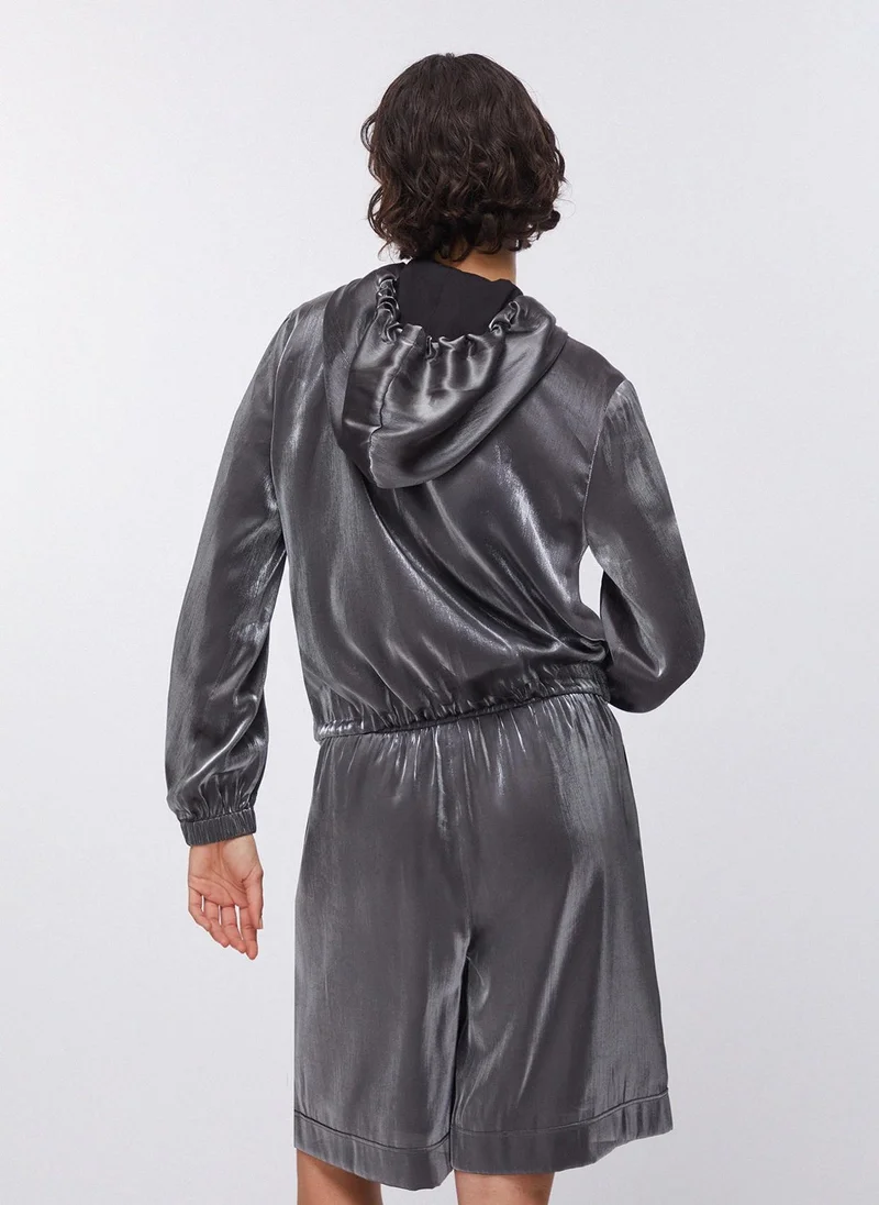 ليو جو Laminated hooded jacket